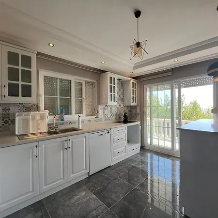 Vilă Ambiance Delux With A Private Pool And A View *