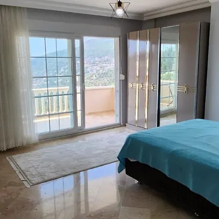 Villa Ambiance Delux With A Private Pool And A View